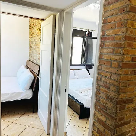 Cute Apple - At The Heart Of The Old Town *